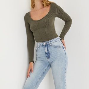 Lulus - Flattering Find Olive Green Crinkle Ribbed Knit Long Sleeve Top - Size M